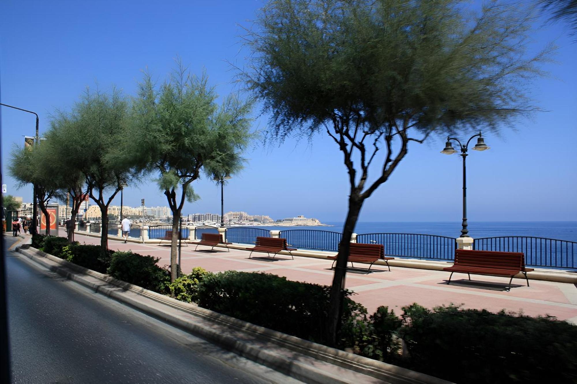 Tranquil Retreat Steps From St Julians Action Saint Julian's