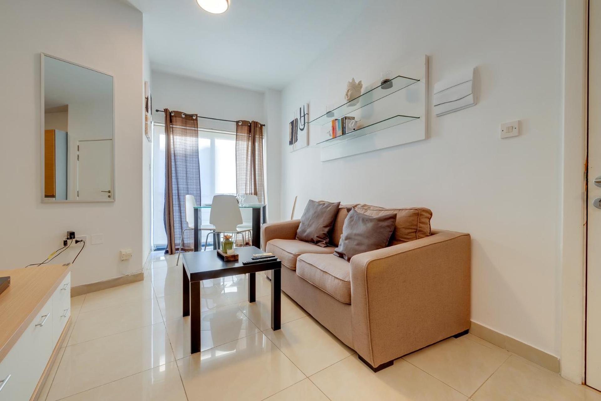 Tranquil Retreat Steps From St Julians Action *
